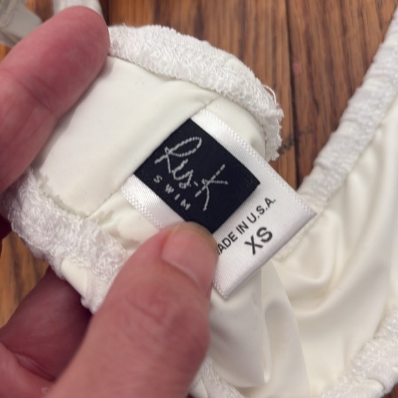 Ris-k Allure Bikini Top Textured White Size XS NWOT Swimsuit - Picture 5 of 7